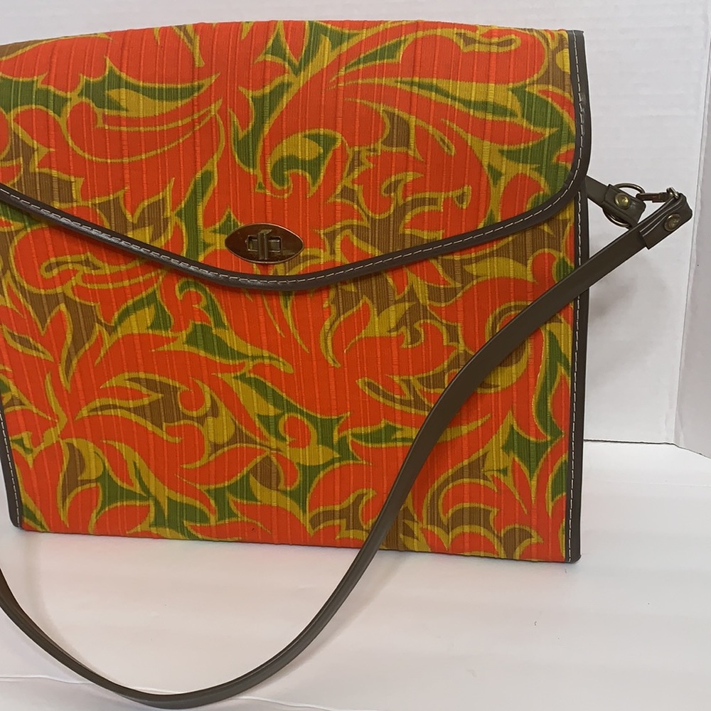Vintage 70’s Bag | Orange Front Locking Retro Bag | Throwback Decor Carry Case - Picture 3 of 11
